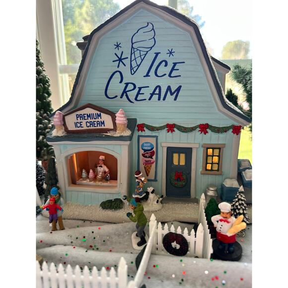Christmas Village Ice Cream Shop Blue Barn St Nicholas Square 2022 w/ Box Light - Picture 6 of 9